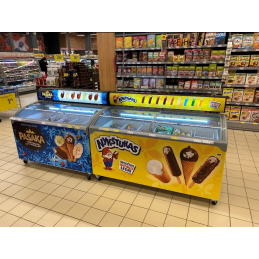 Congélateur de crème glacée avec couvercle incurvé coulissant